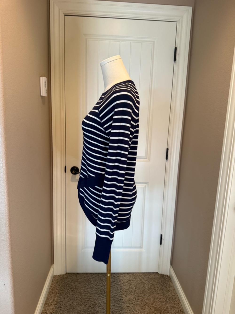 Athleta Serenity Criss Cross Sweatshirt - Picture 3 of 5